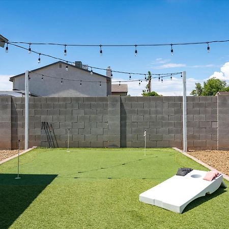 צ'נדלר Mini Golf Fire Pit Pool Game Room מראה חיצוני תמונה