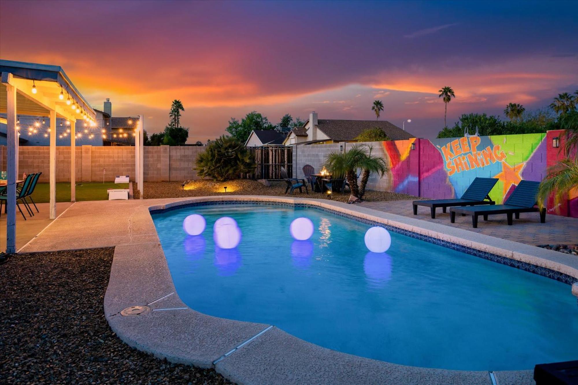 צ'נדלר Mini Golf Fire Pit Pool Game Room מראה חיצוני תמונה